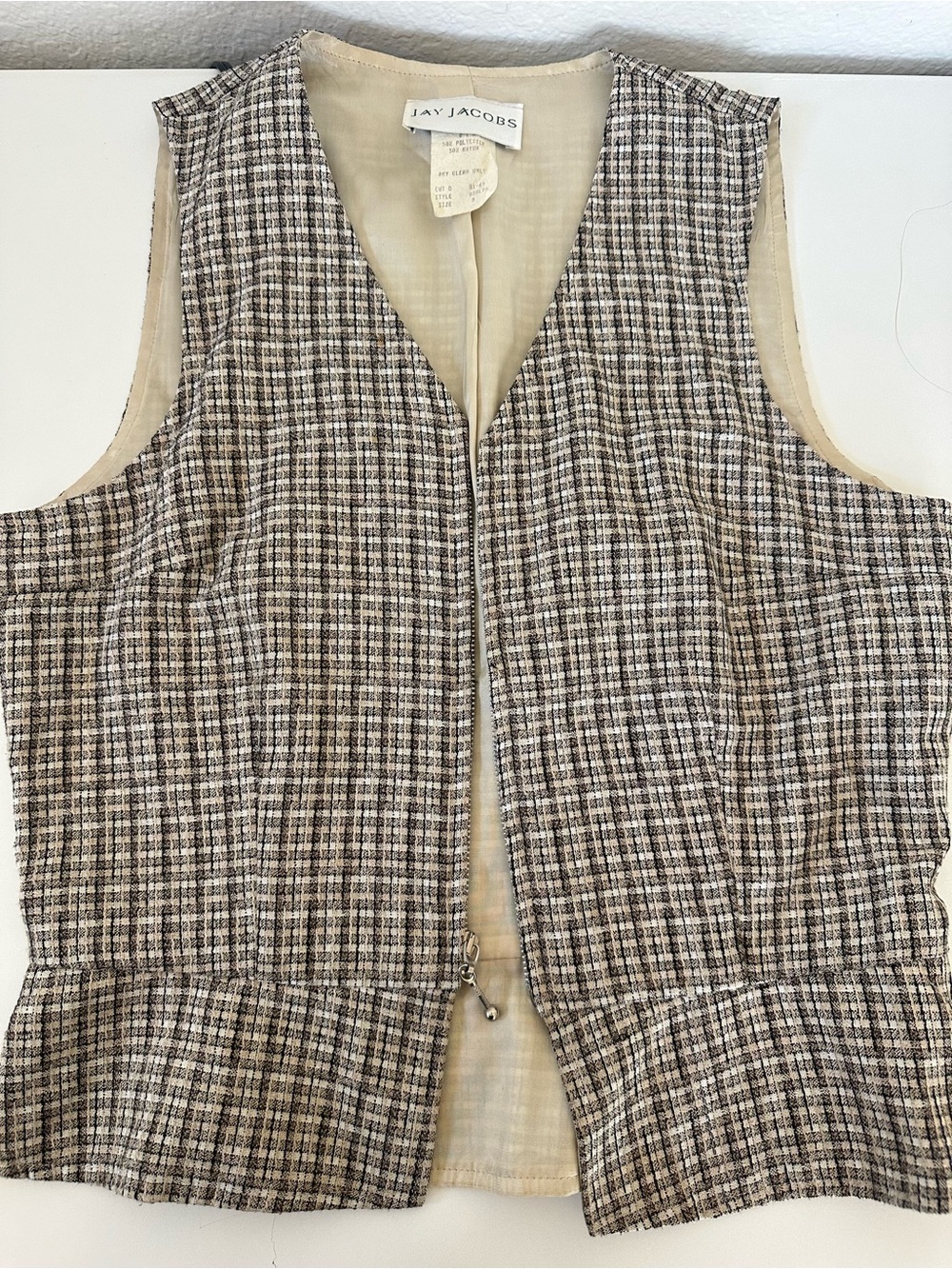VINTAGE 80’s. Jay Jacobs Beige and Brown Plaid Sleeveless Zip Vest